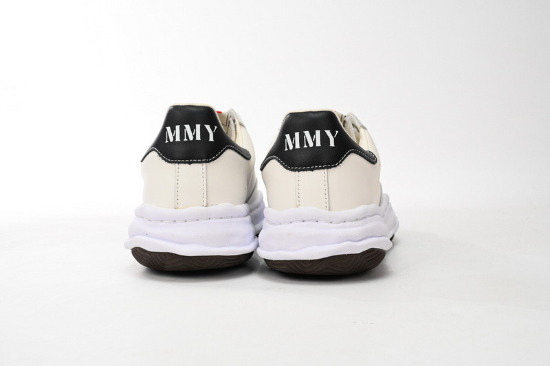 mmy sneaker 0047