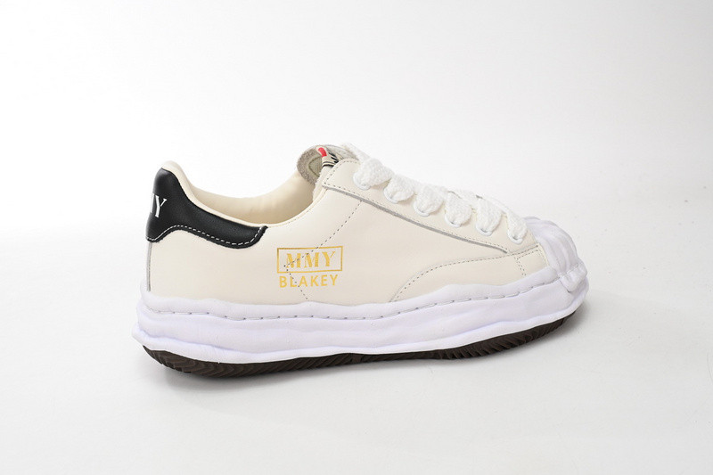 mmy sneaker 0047