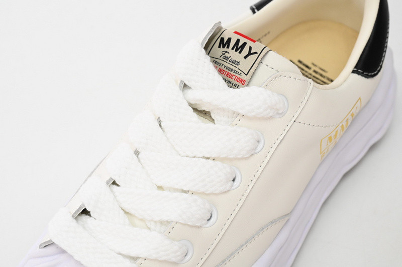 mmy sneaker 0047