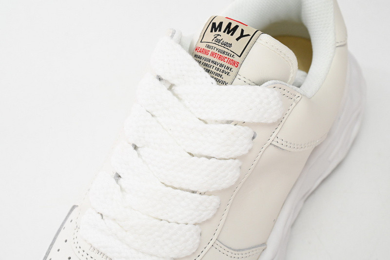 mmy sneaker 0045