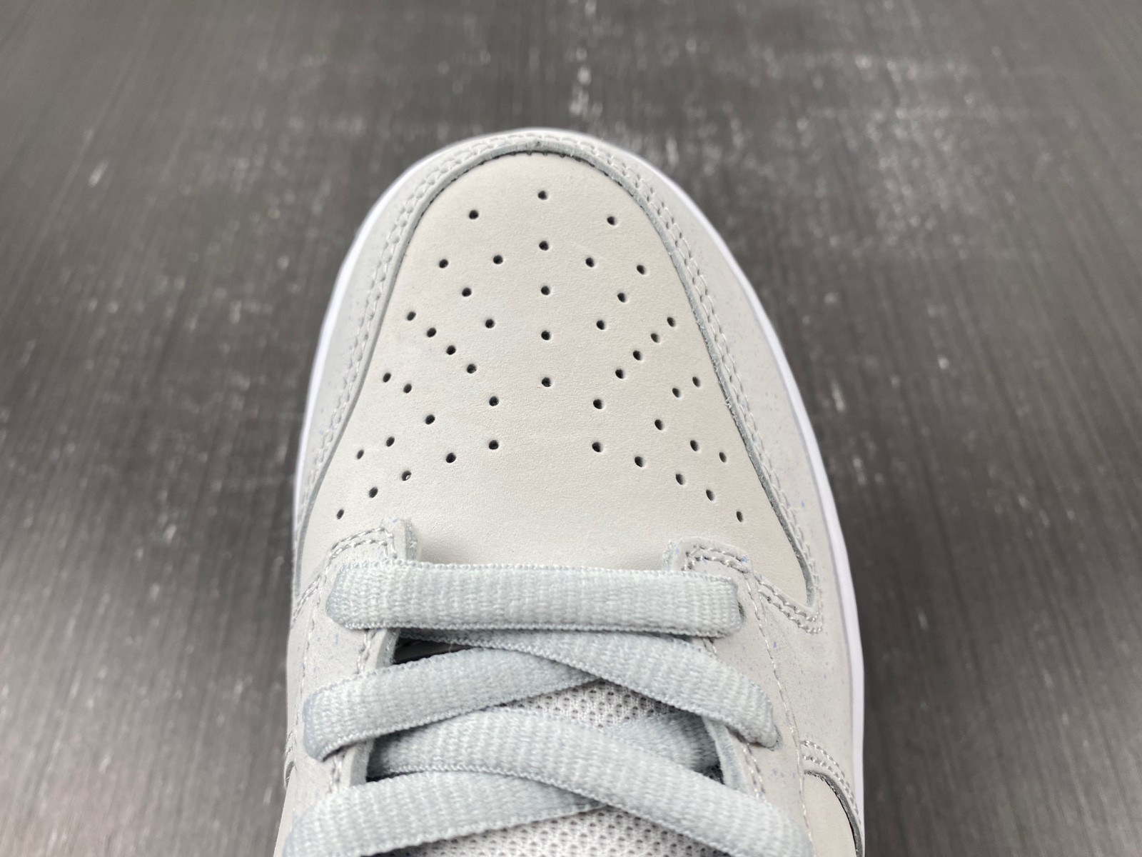 nike sb dunk low white lobster (friends and family) fd8776-100