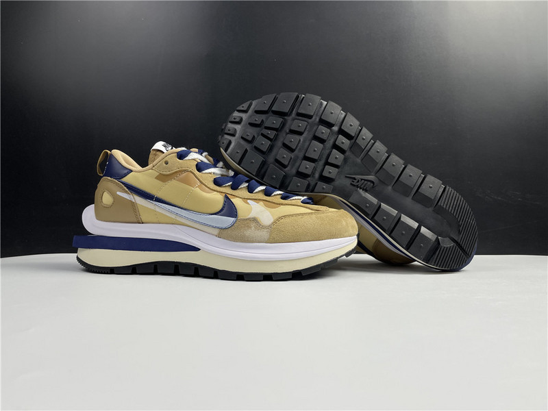 sacai x nike vaporwaffle 3.0 dd1875-200