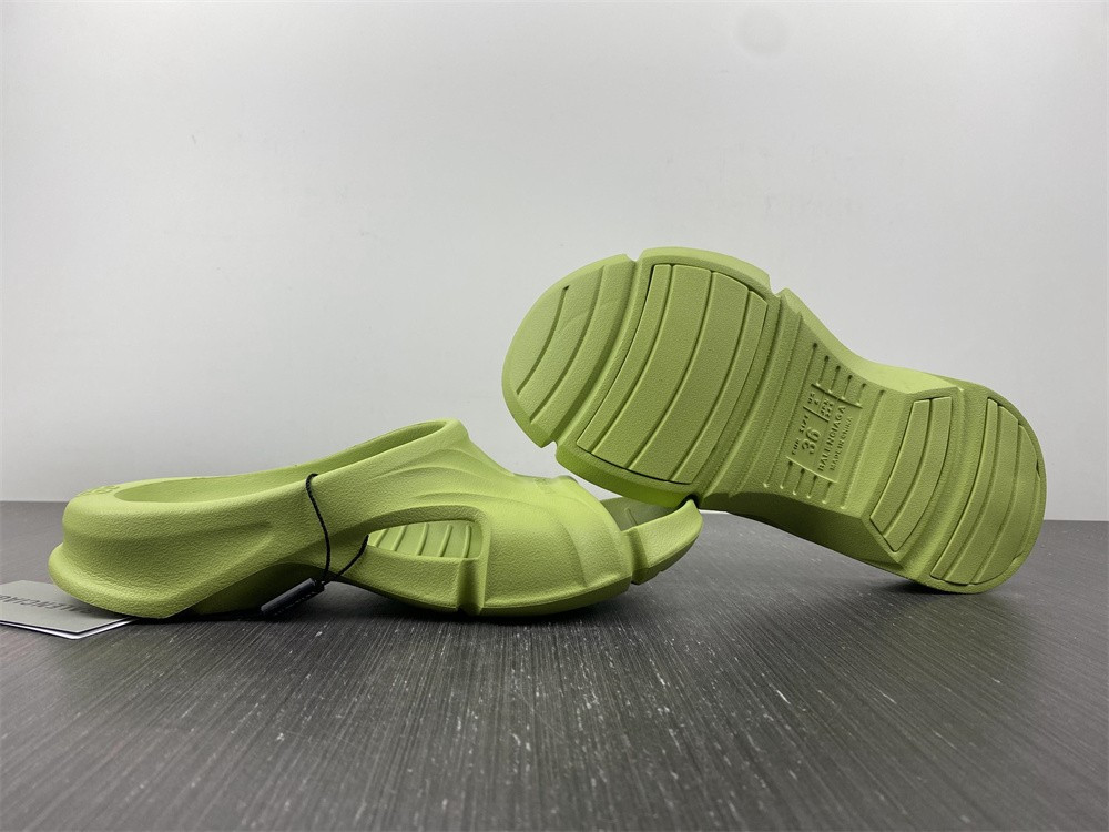 Ba*len*cia*ga mold slide sandal fluorescent green