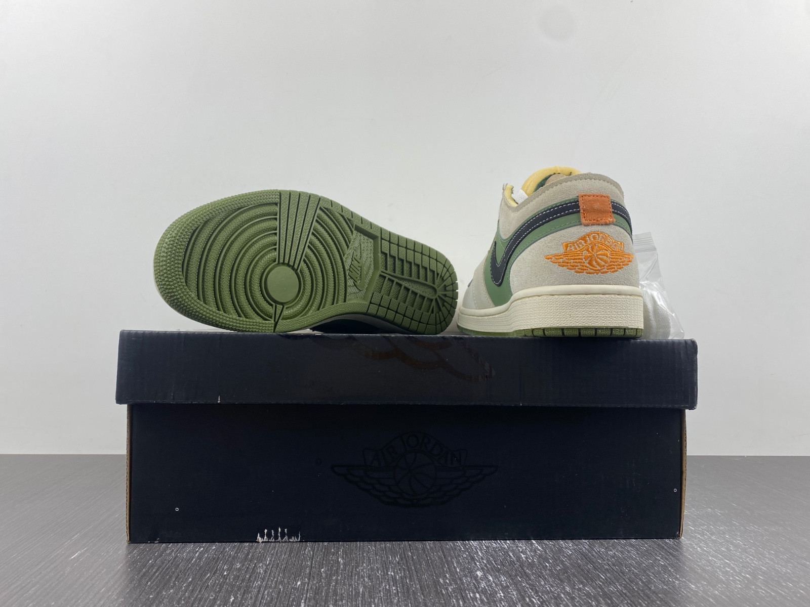 air jordan 1 low se craft "light olive" fd6819-300
