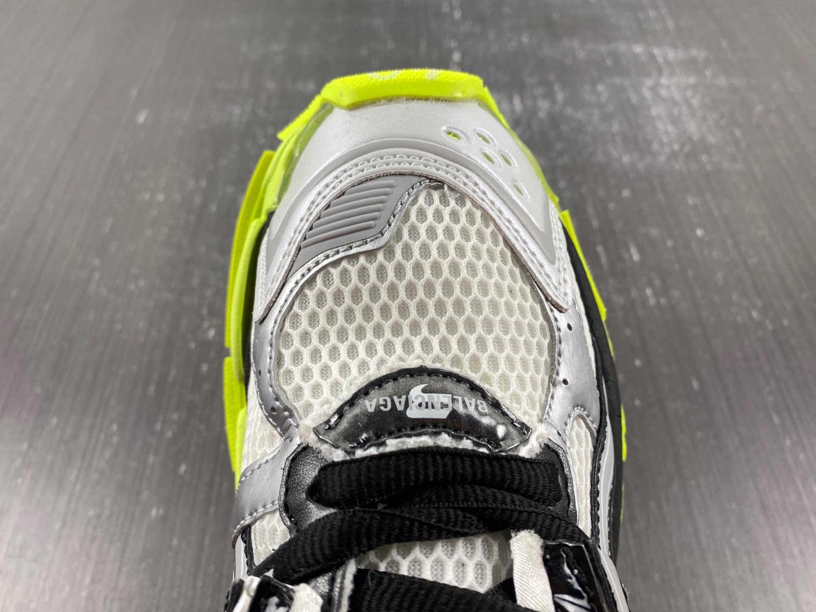 Ba*len*cia*ga runner sneaker