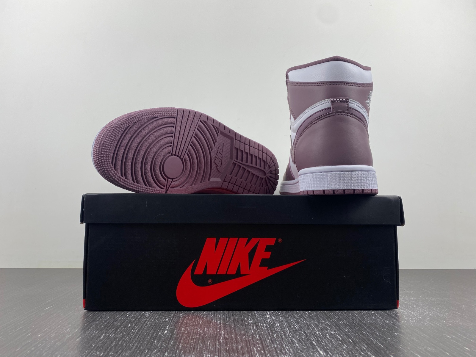 air jordan 1 high og mauve dz5485-105