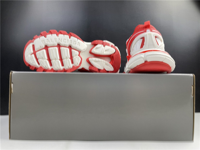 Ba*len*cia*ga track 2