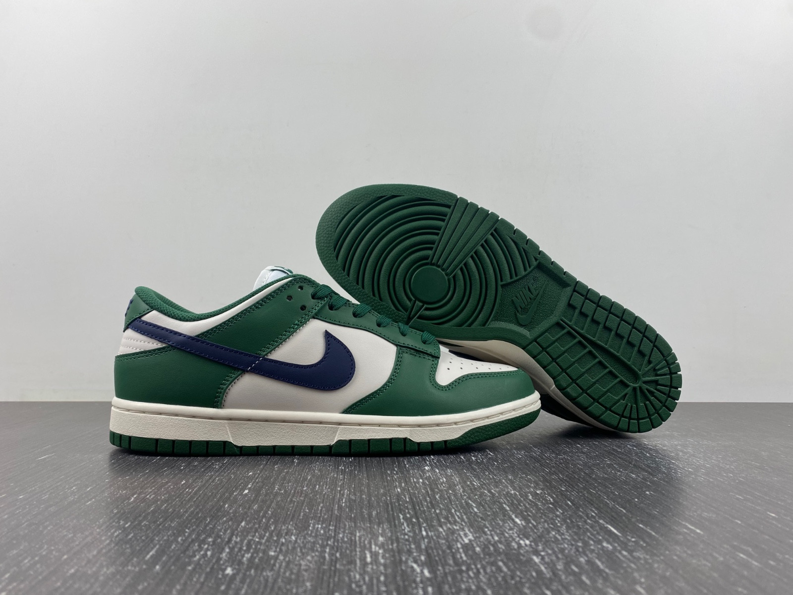 nike dunk low "gorge green/navy" dd1503-300