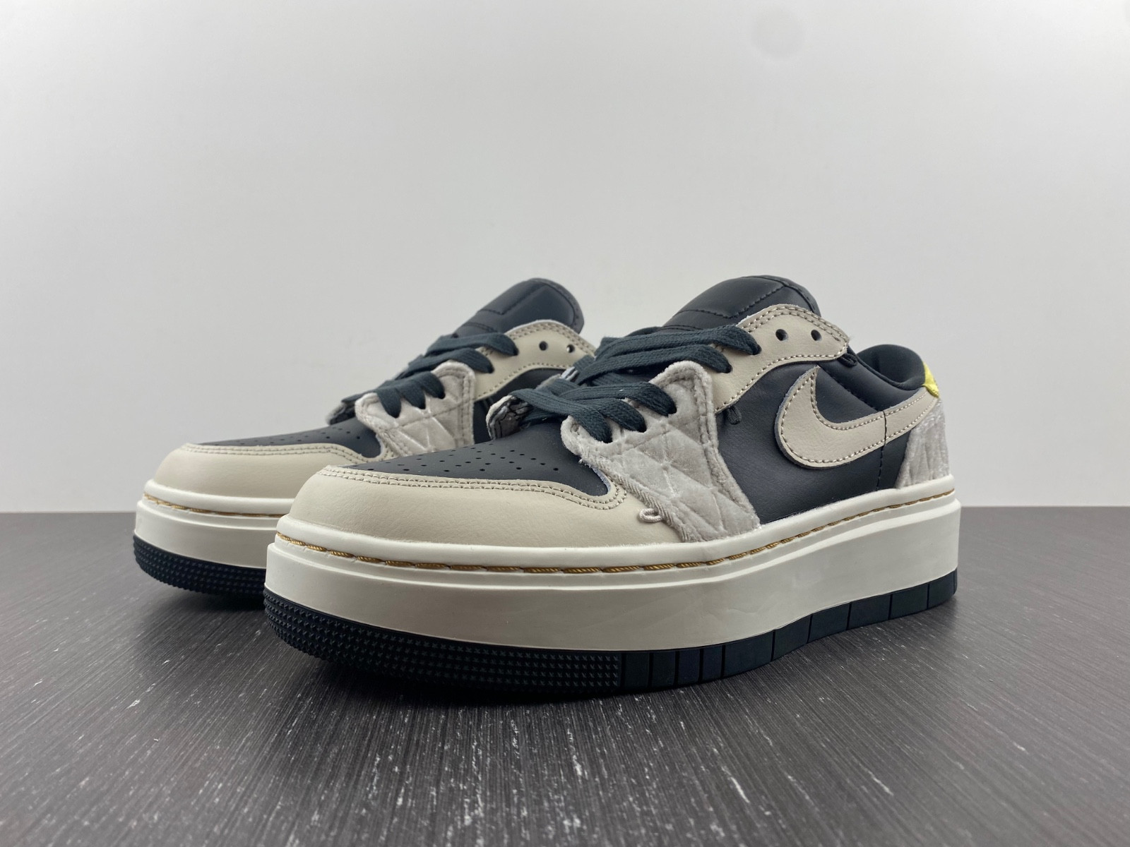 jordan 1 elevate low se anthracite light bone (w) dv1494-001
