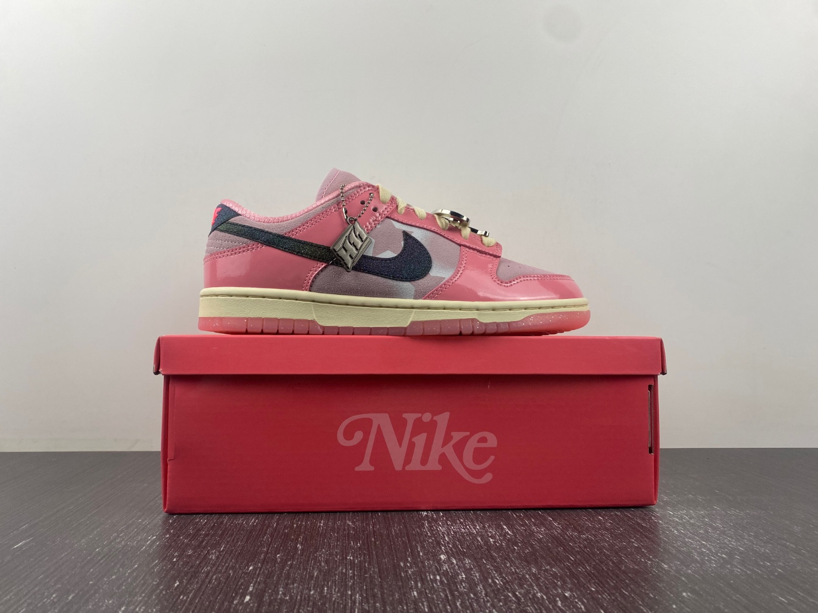 nike dunk low “barbie” fn8927-621