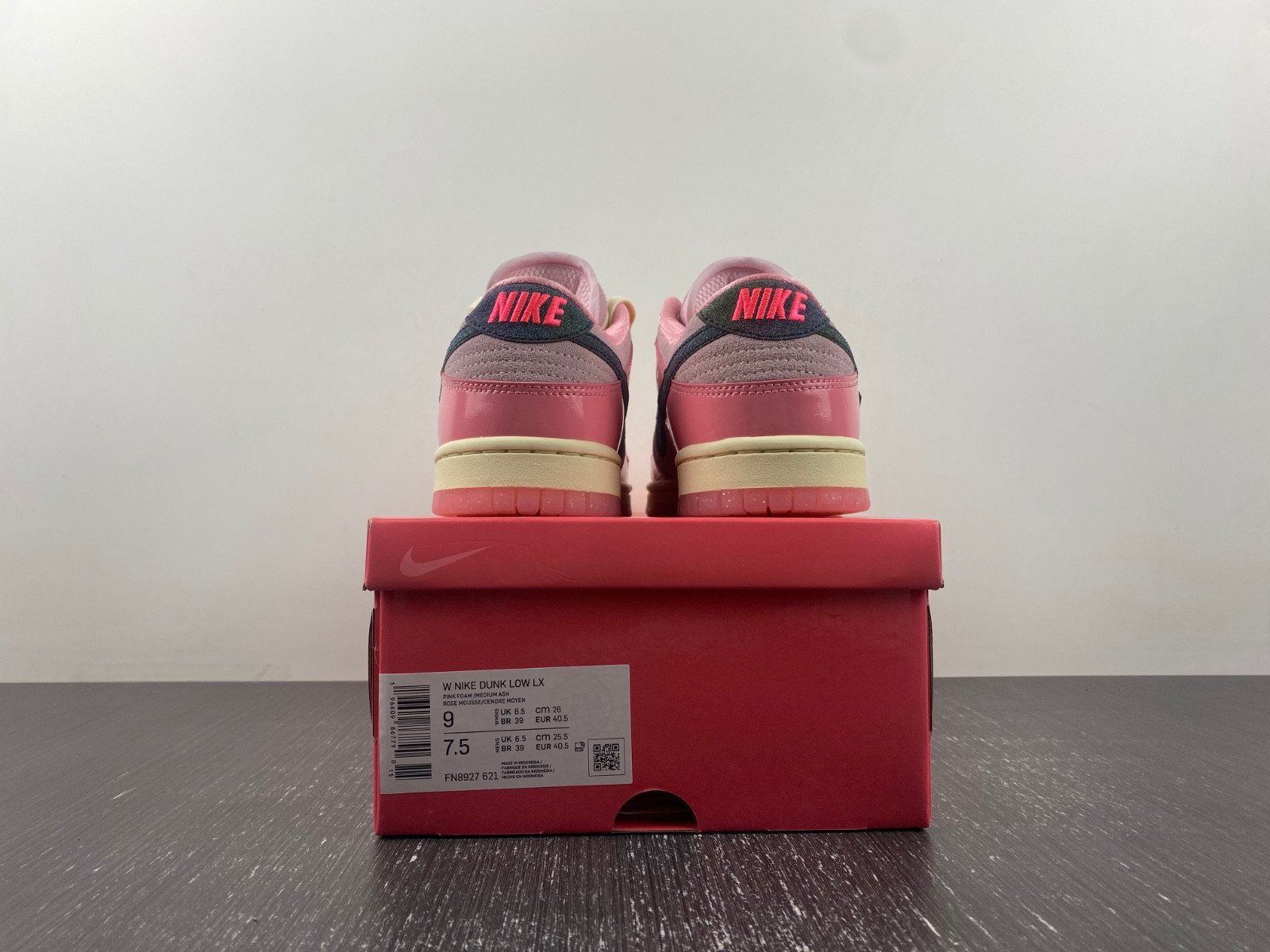 nike dunk low “barbie” fn8927-621