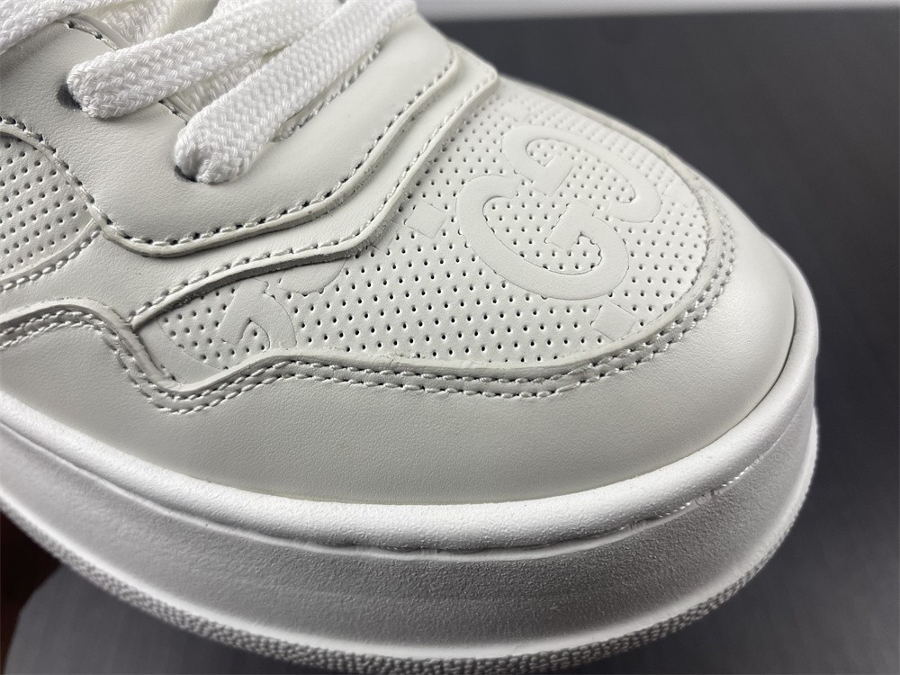 gc low-top sneaker gc18