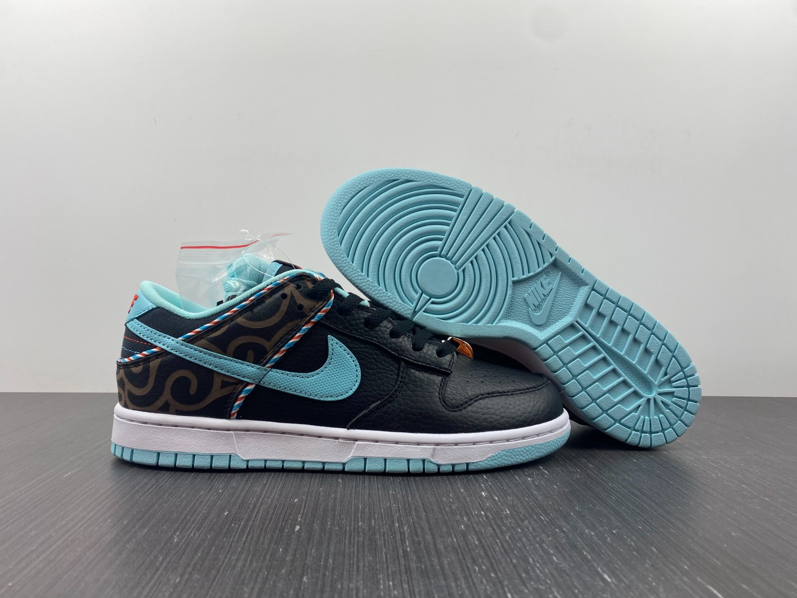 nike dunk low barber shop black dh7614-001