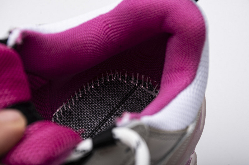 Ba*len*cia*ga triple s pink