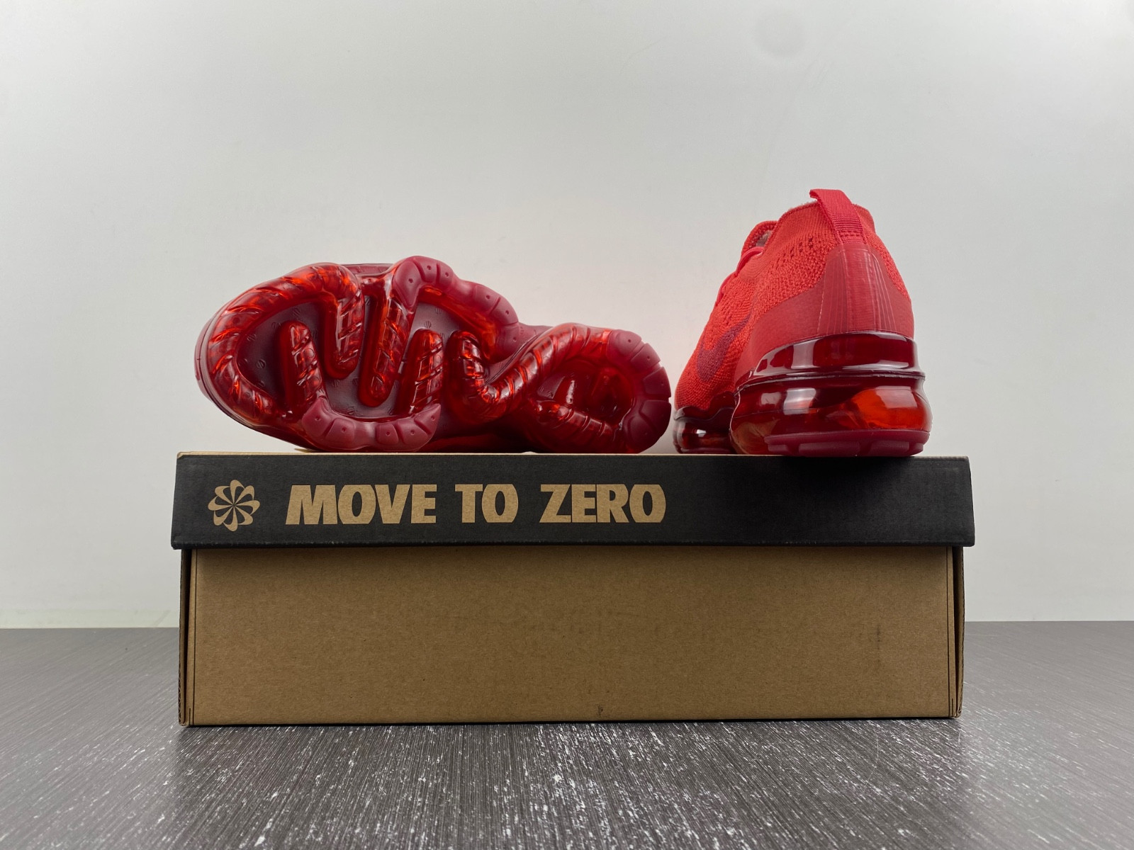 nike air vapormax 2023 flyknit triple red men