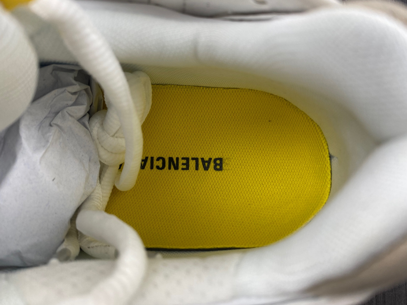 Ba*len*cia*ga runner sneaker