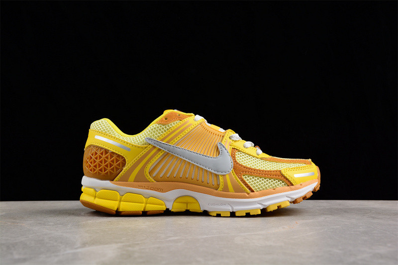 nike zoom vomero 5 yellow ochre fj4453-765