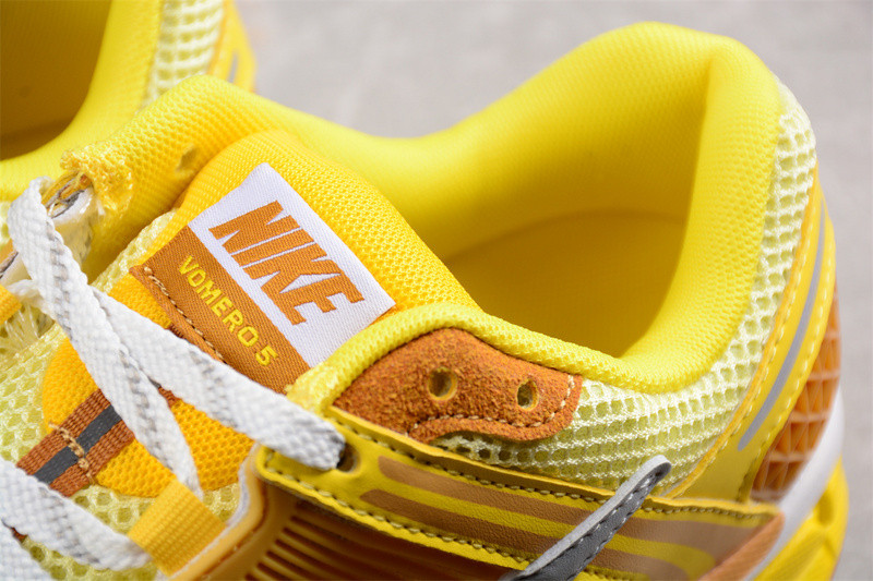 nike zoom vomero 5 yellow ochre fj4453-765