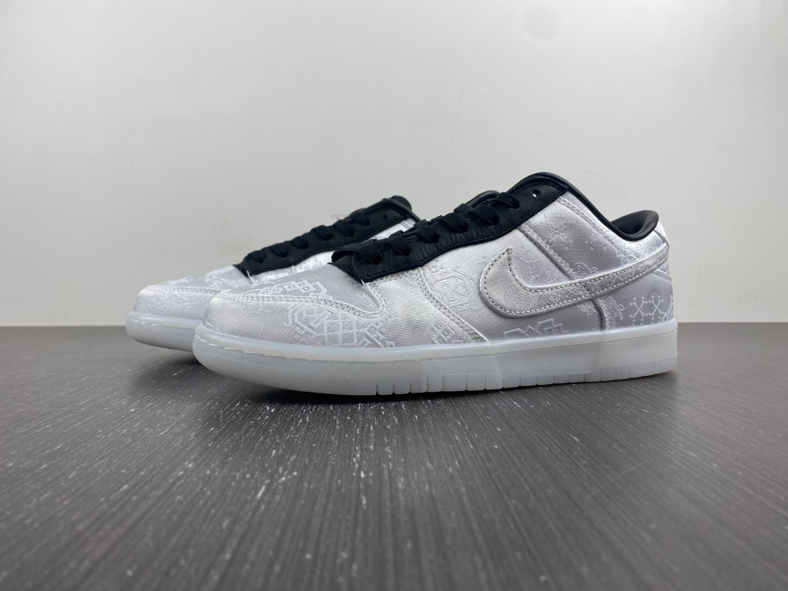nike dunk low clot x fragment fn0315-110