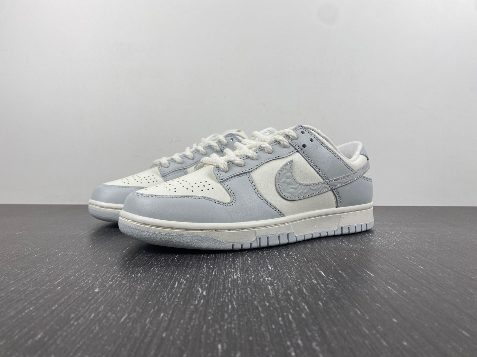 nike dunk low needlework fj4553-133