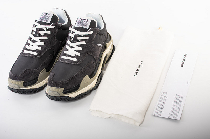 Ba*len*cia*ga triple s 2.0 536737w09011259