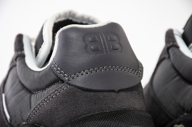 Ba*len*cia*ga triple s 2.0 536737w09011259