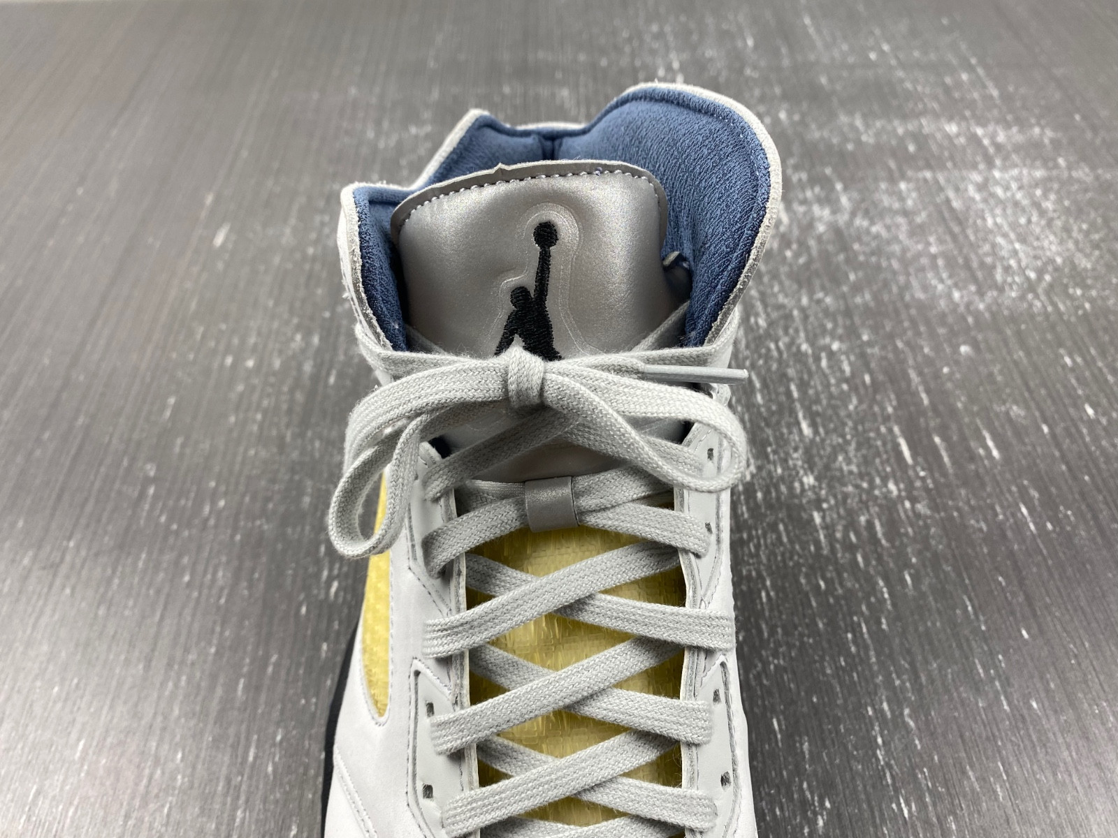 a ma maniere x air jordan 5 “diffused blue x aj5 fz5758-004