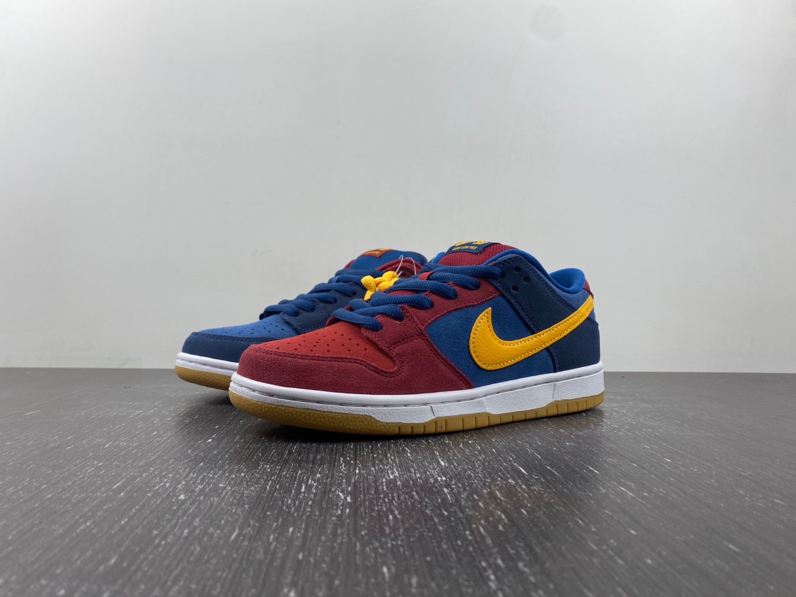 nike sb dunk low catalonia dj0606-400