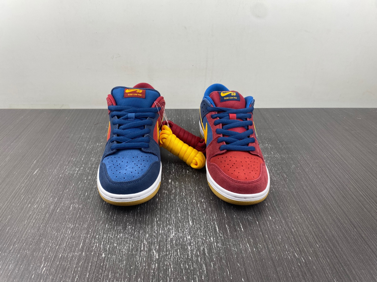 nike sb dunk low catalonia dj0606-400