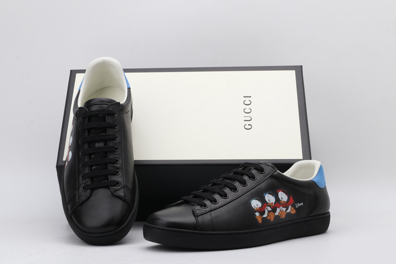 G*u*i sneaker
