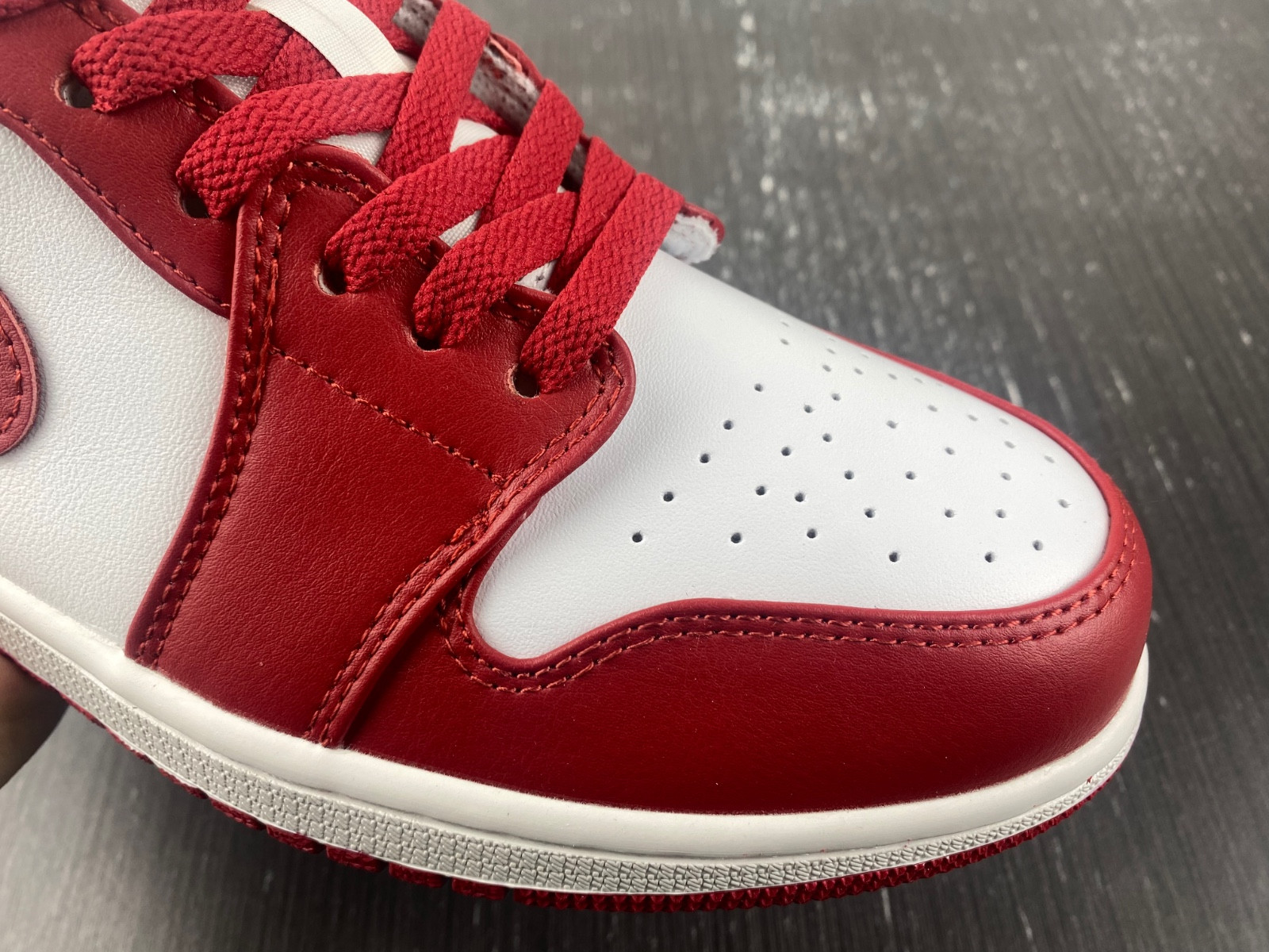 jordan 1 low reverse black toe (women