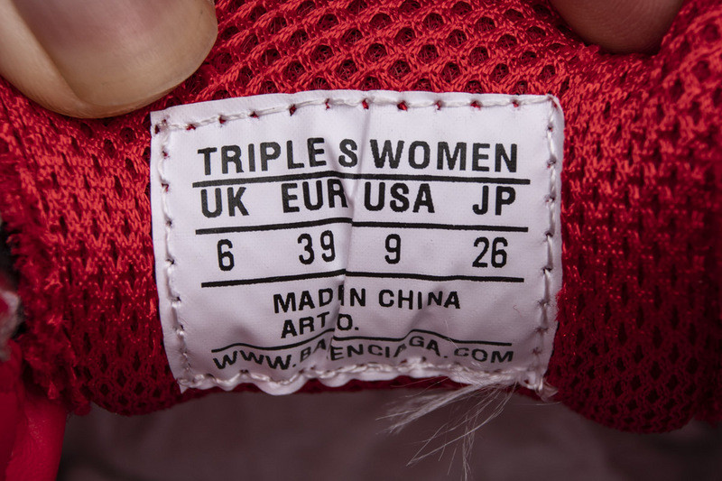 Ba*len*cia*ga triple s