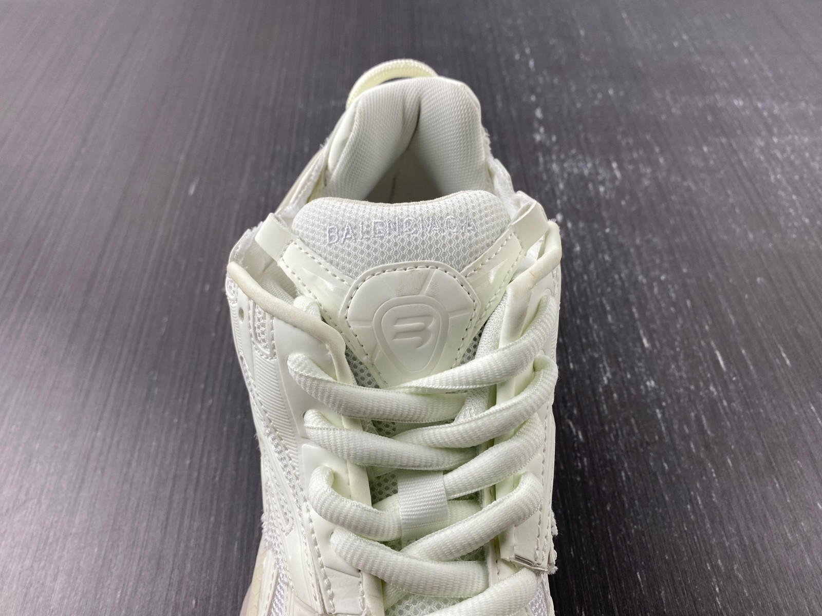 Ba*len*cia*ga runner sneaker