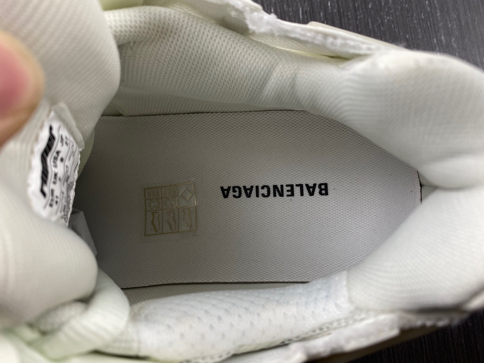 Ba*len*cia*ga runner sneaker