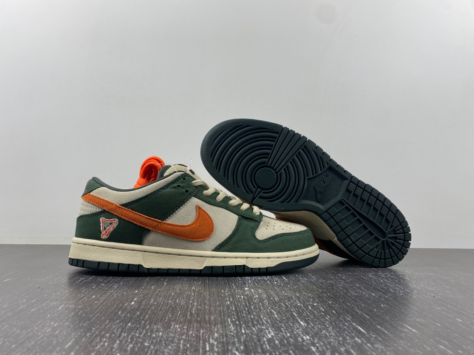 nike sb dunk low eire men