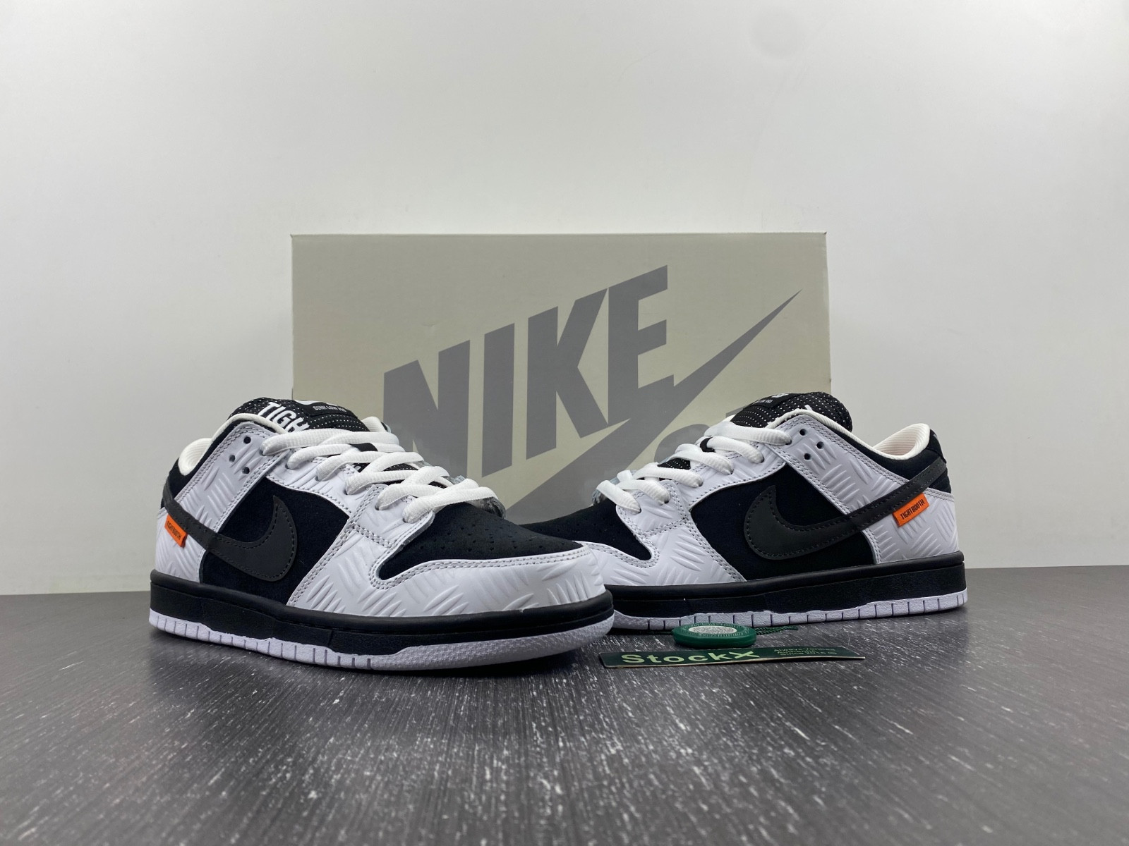 nike sb dunk low tightbooth men