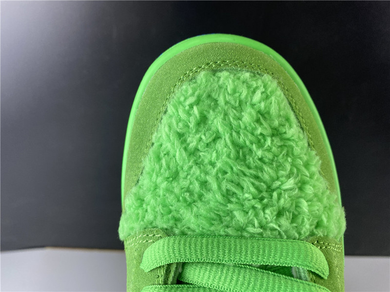 dead x nike sb dunk low“ green bear” cj5378-300