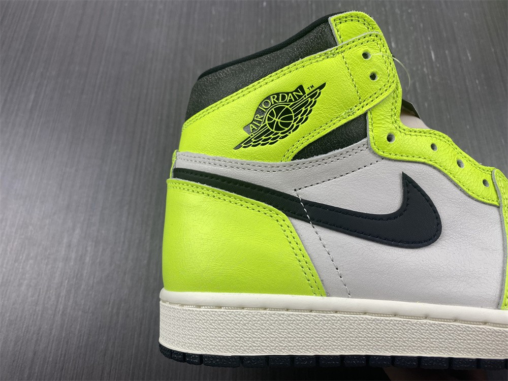 air jordan 1 retro high og visionaire volt 555088-702