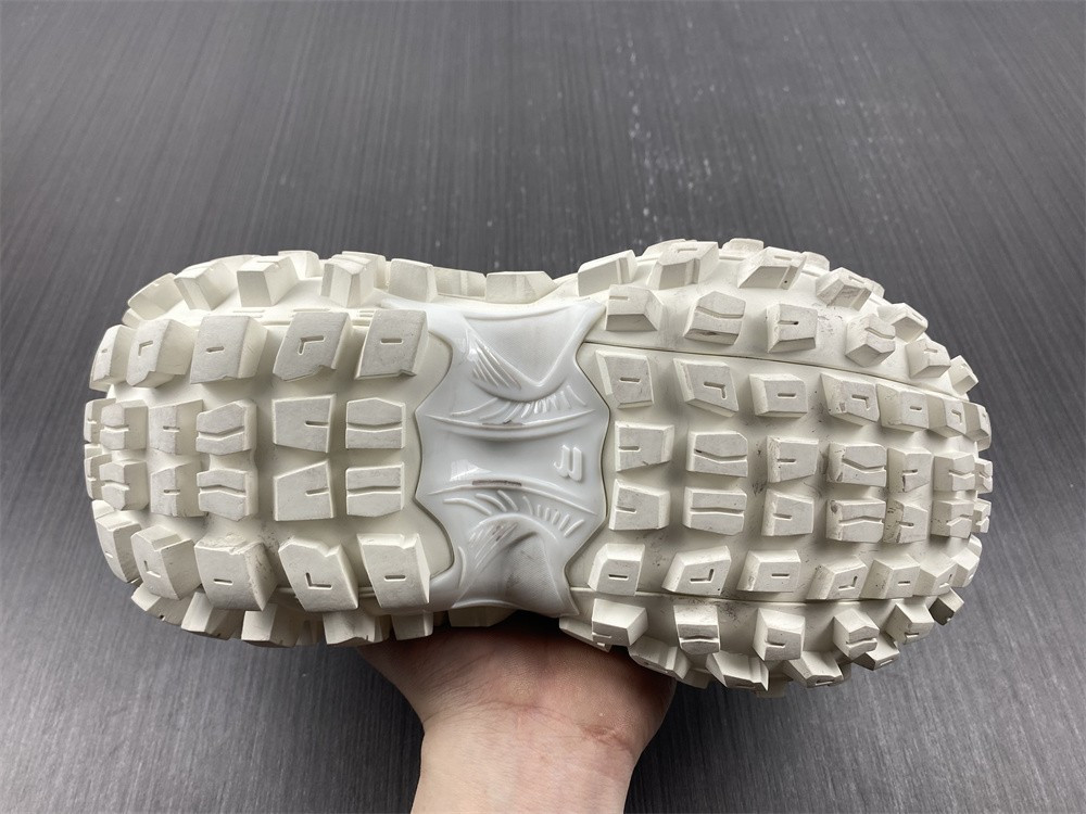 Ba*len*cia*ga defender sneaker