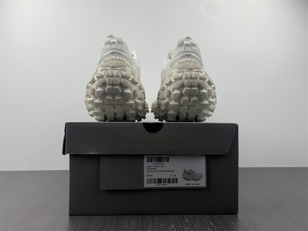 Ba*len*cia*ga defender sneaker