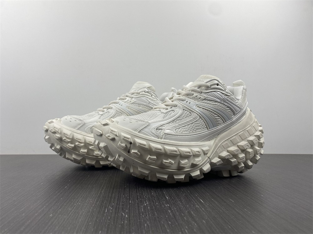 Ba*len*cia*ga defender sneaker