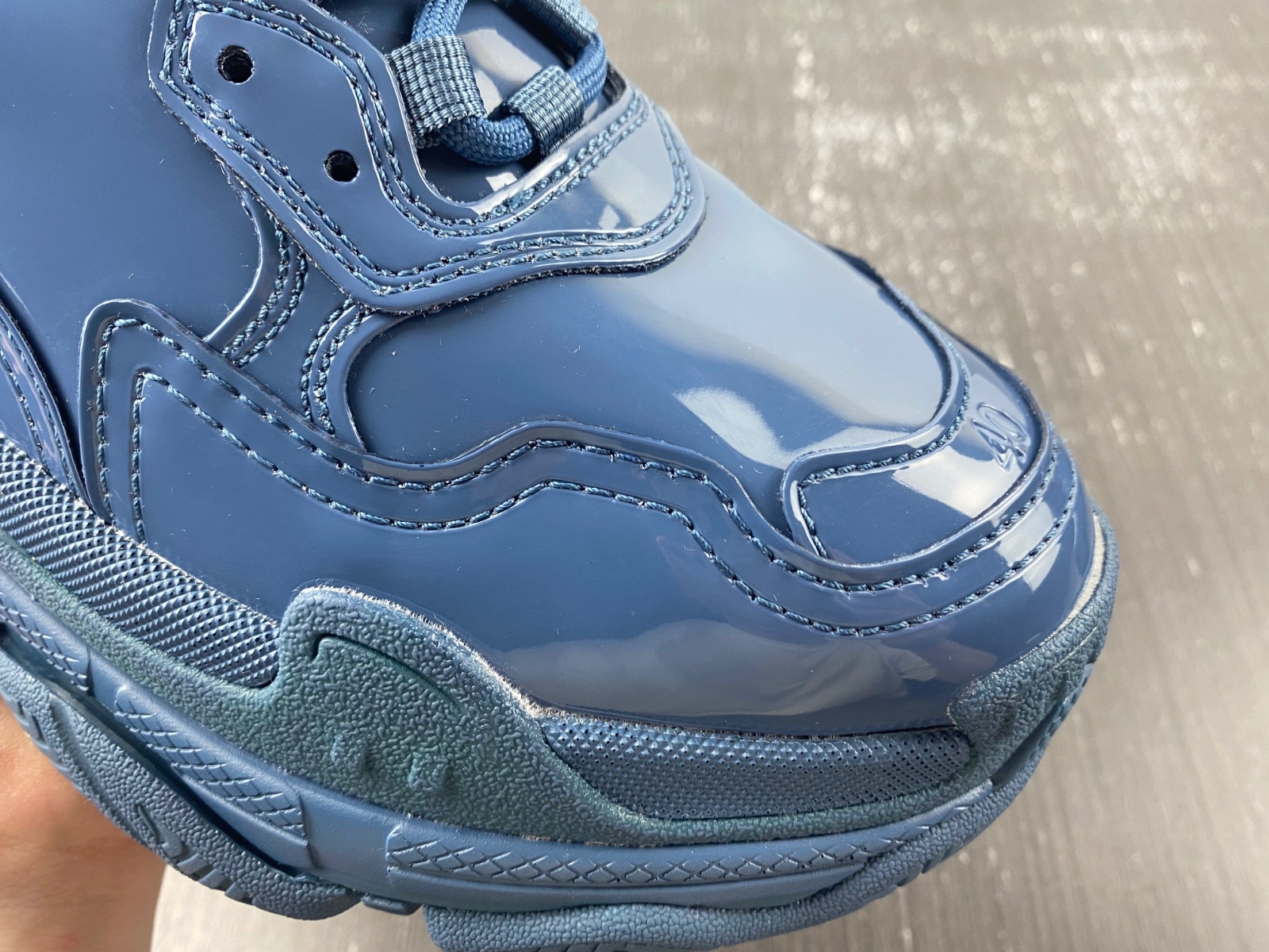 Ba*len*cia*ga triple s