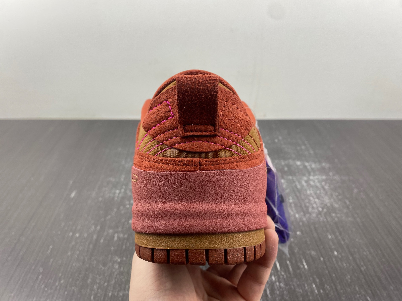 nike dunk low disrupt 2 desert bronze pink prime (w) dh4402-200