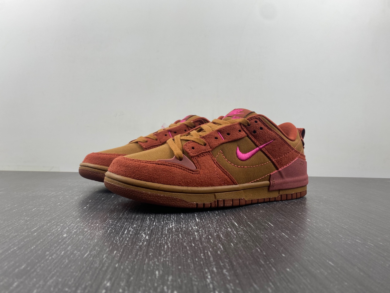 nike dunk low disrupt 2 desert bronze pink prime (w) dh4402-200
