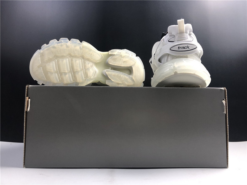 Ba*len*cia*ga track all white