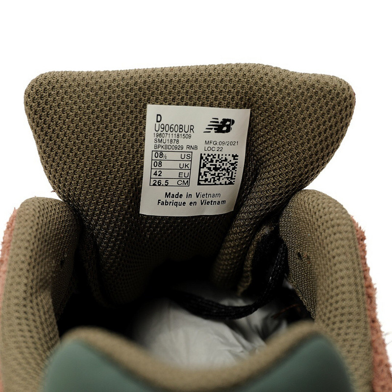 new Ba1an*e 9060"burgundy/brown"