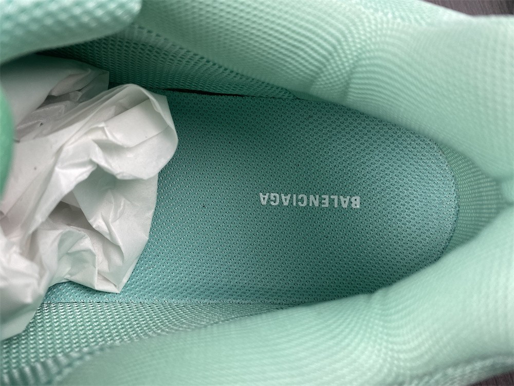 Ba*len*cia*ga triple s