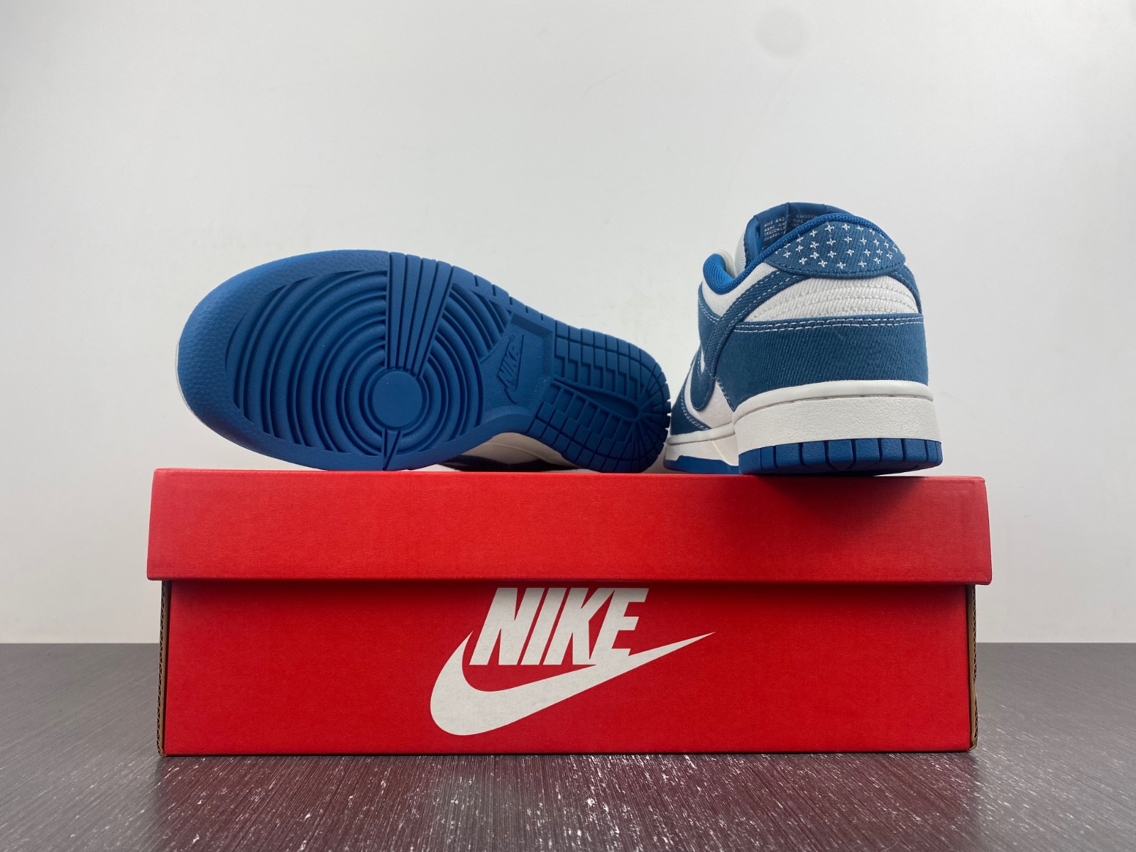 nike dunk low se "industrial blue" dv0834-101