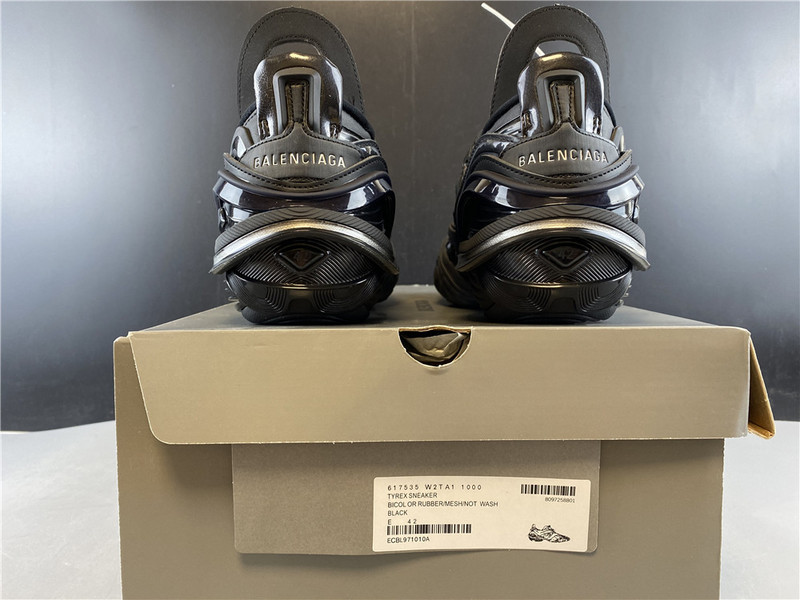 Ba*len*cia*ga 5.0 20ss runway