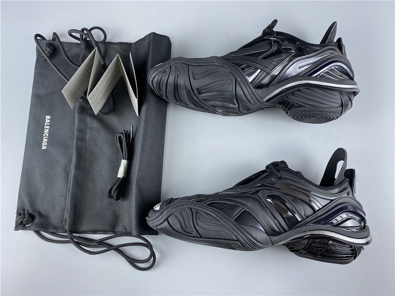 Ba*len*cia*ga 5.0 20ss runway